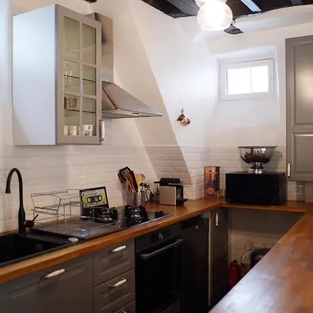 Beautiful 82M2 Apt Between Le Marais And Republic